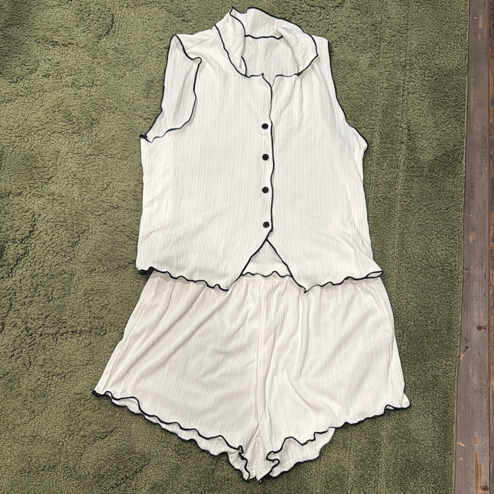 Women's White and Black Trim Sleepwear Set